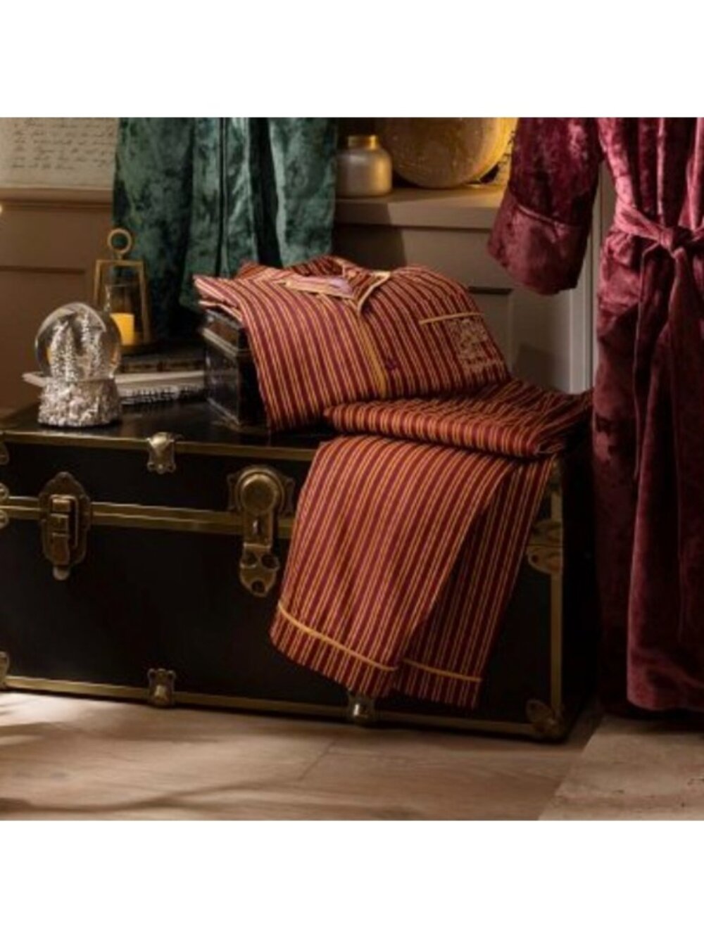 New Harry Potter Gryffindor Pajamas Pottery Barn Adult Sz XS Unisex 100% Cotton